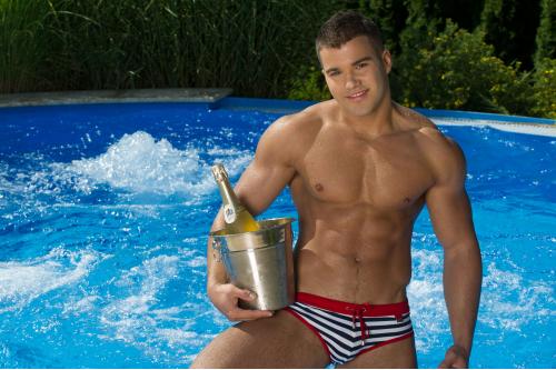JUSTIN ADAMS POOL1   150 Photos