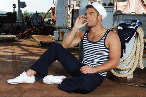 SEAN LAWRENCE SAILOR1   270 Photos