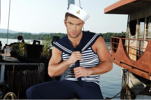 SEAN LAWRENCE SAILOR1   270 Photos