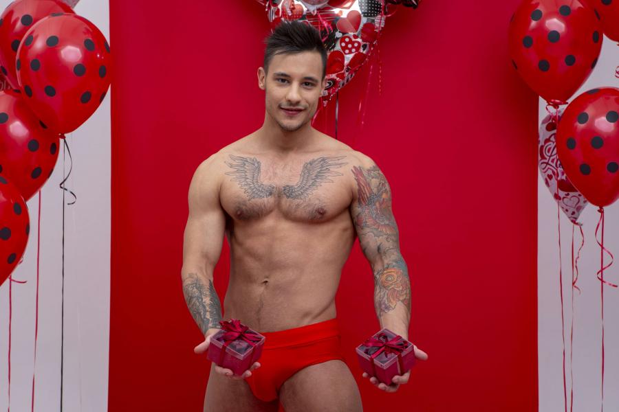 AYO COOPER VALENTIN DAY   150 Photos