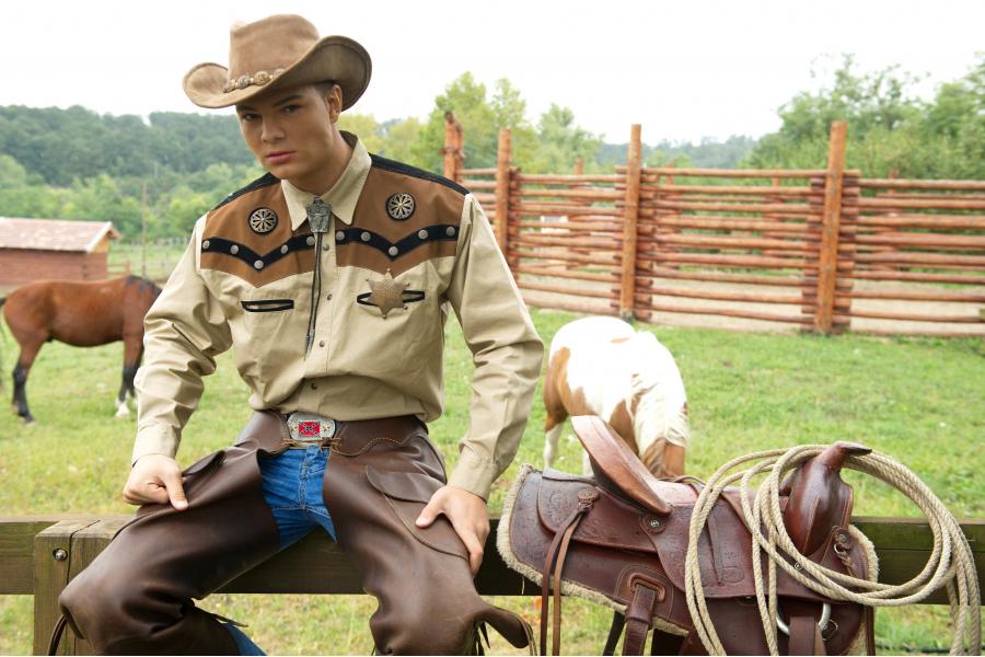 VINCENT MADDOX WESTERN   140 Photos